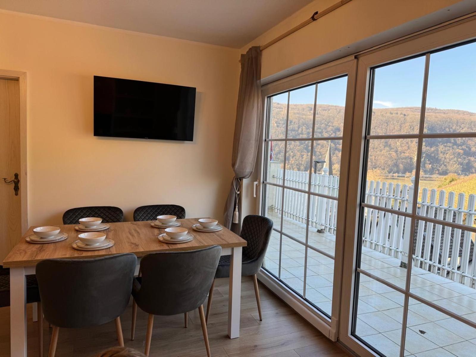 Haus Am Weinberg Apartment ฮูเดสไฮม์ แอม ไฮน์ ห้อง รูปภาพ